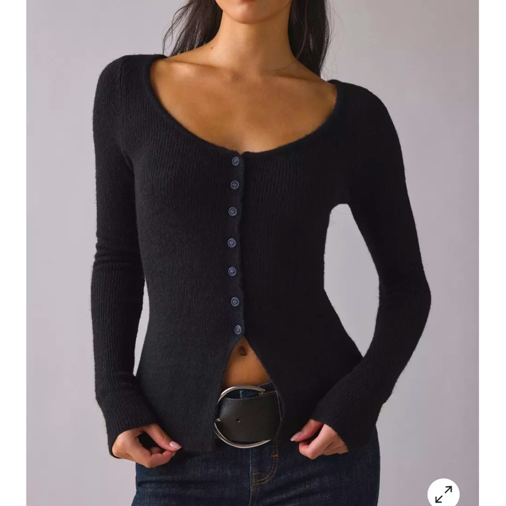 Urban Outfitters Kimchi Blue Frankie Scoop Neck Flyaway Cardigan Black XXS
